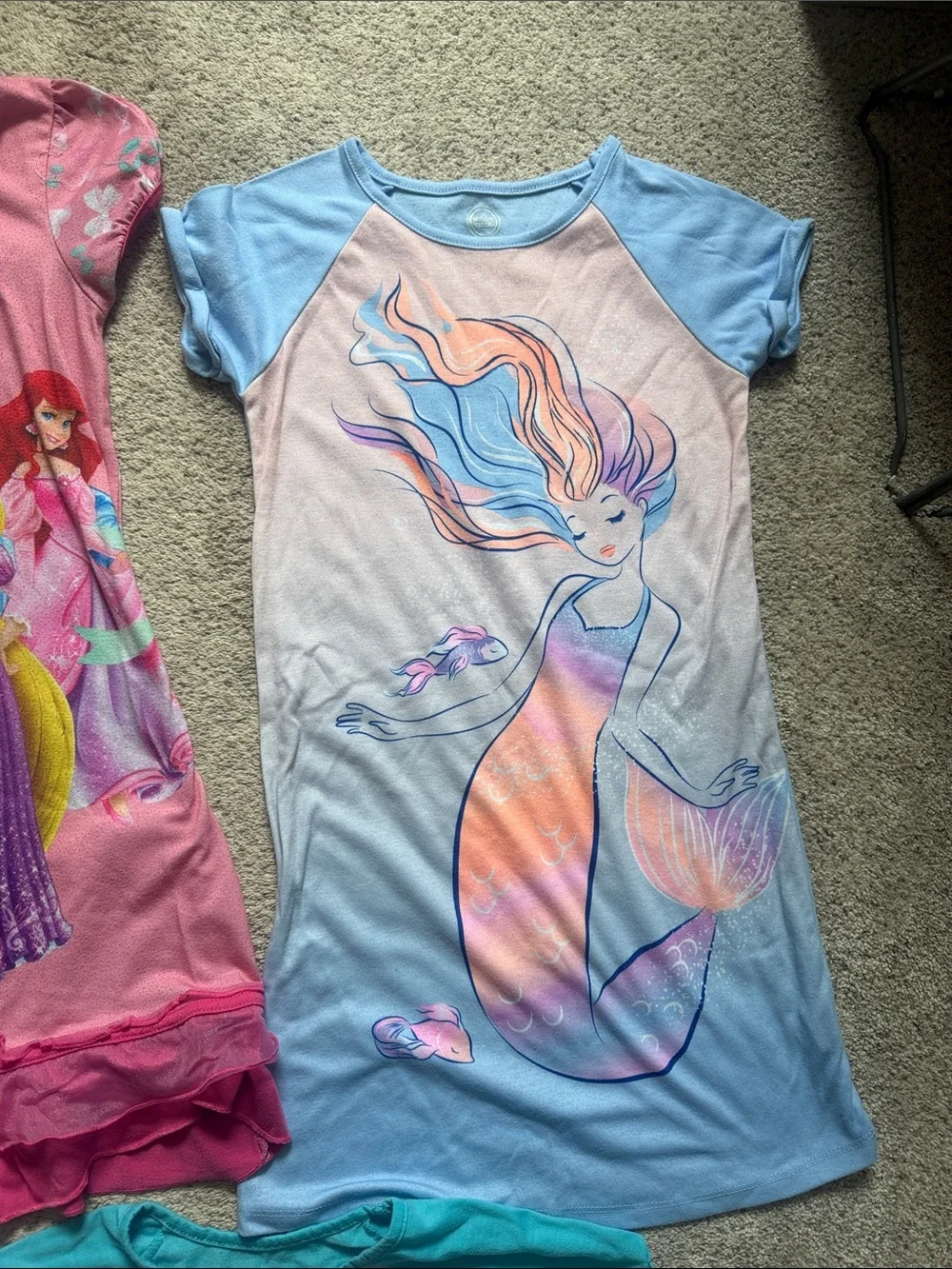 Kids Pajamas - Nightgowns and Short Sleeve / Shorts - Size 7/8